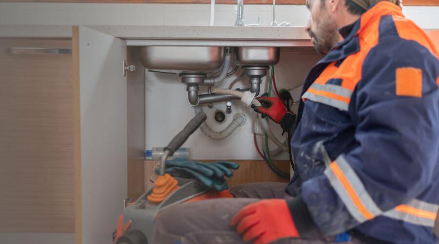 Professional slab leak plumber services in Annapolis, MO